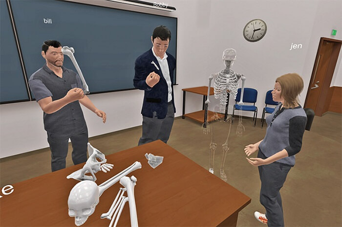 VR brings the classroom online